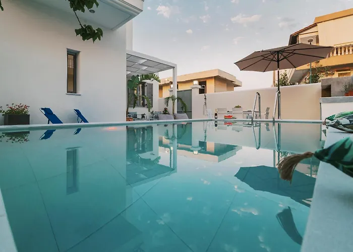 Escape Private Pool Villa *